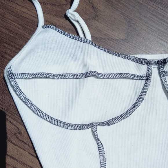 SHEIN Cropped Tank Top - Picture 2 of 5